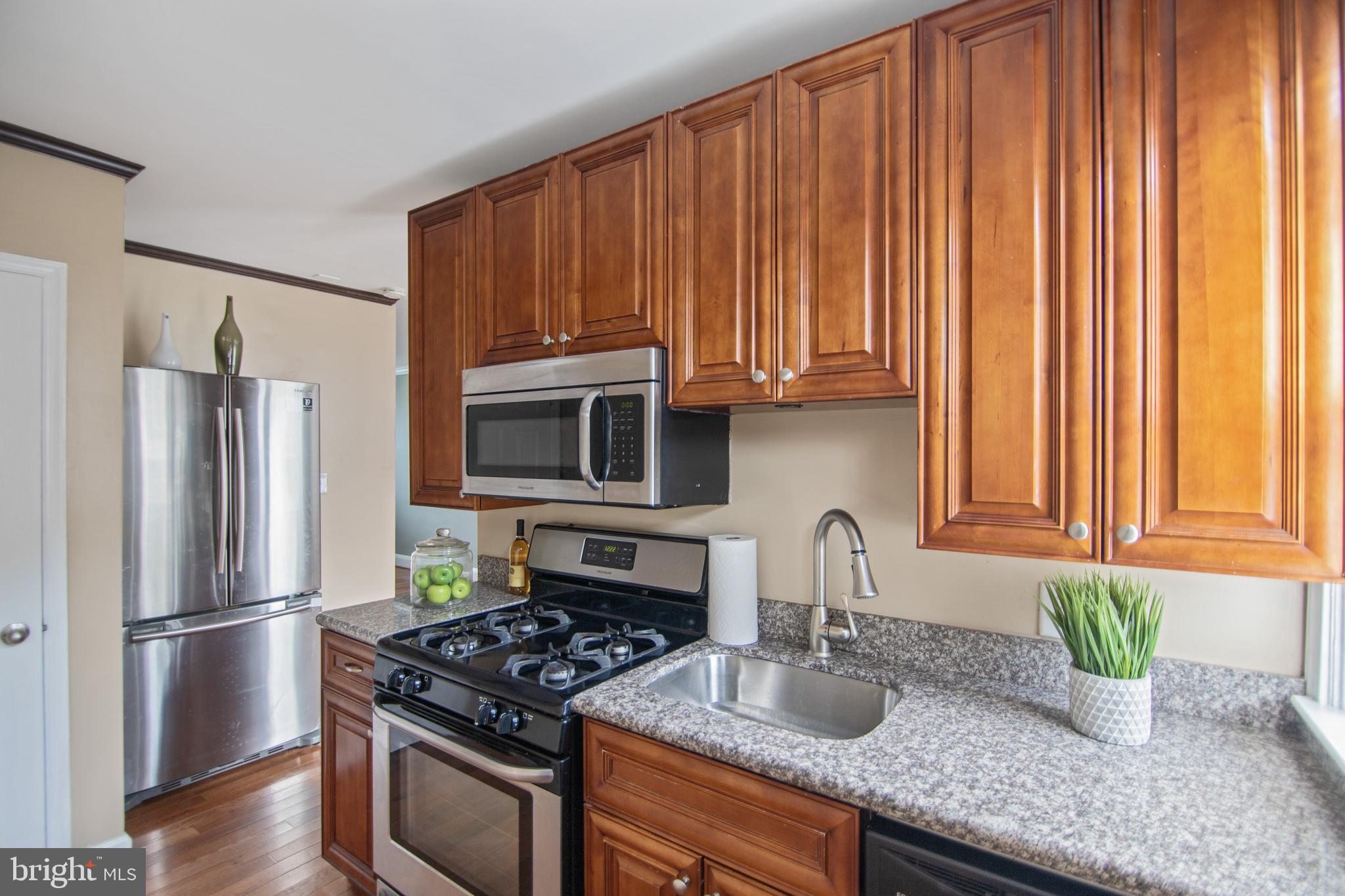 227 West Edgevale Road Baltimore, MD 21225 - Photo 10 of 29