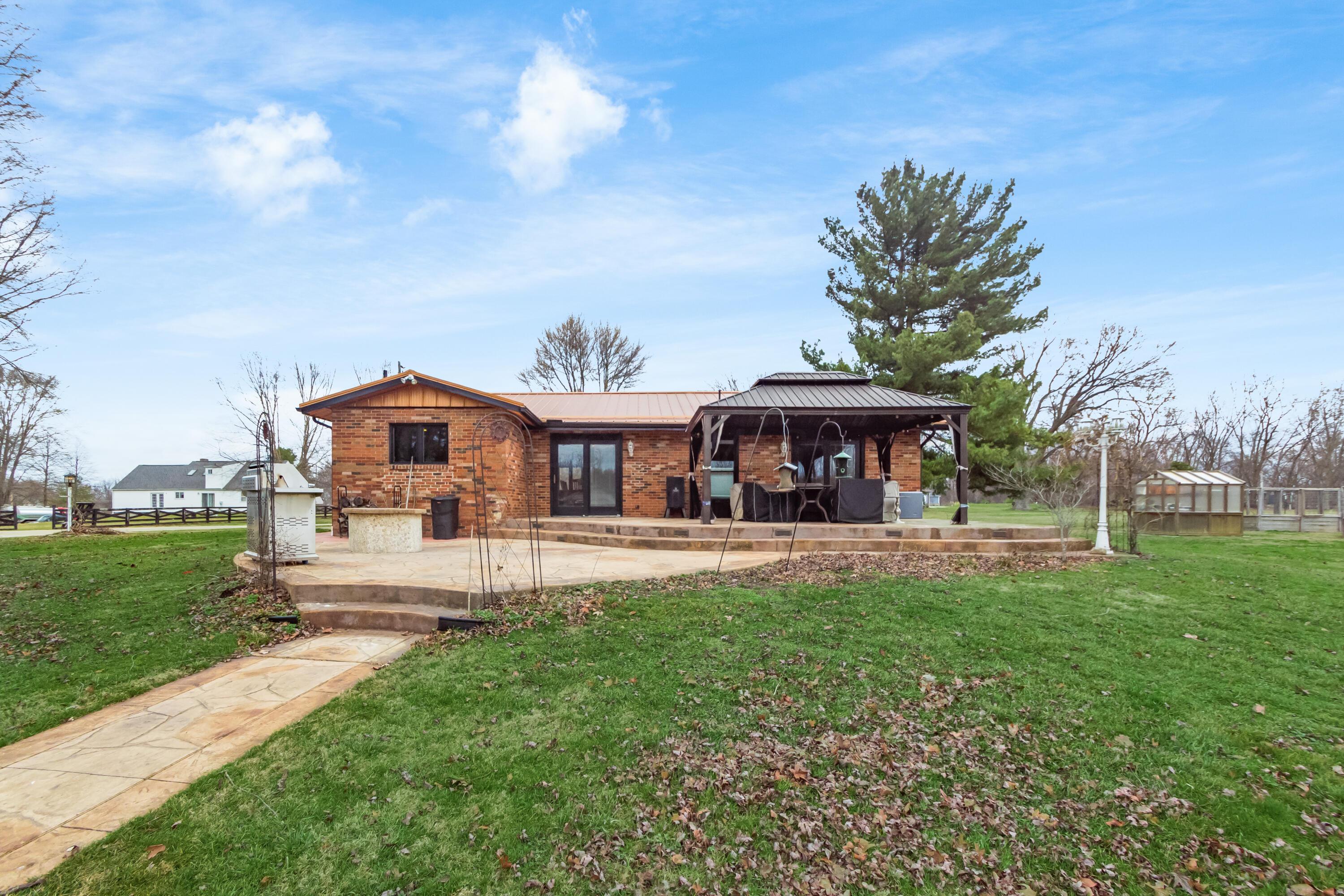 12580 Robins Road Westerville, OH 43082 - Photo 41 of 67 037_852415f_M_12580_Robins080