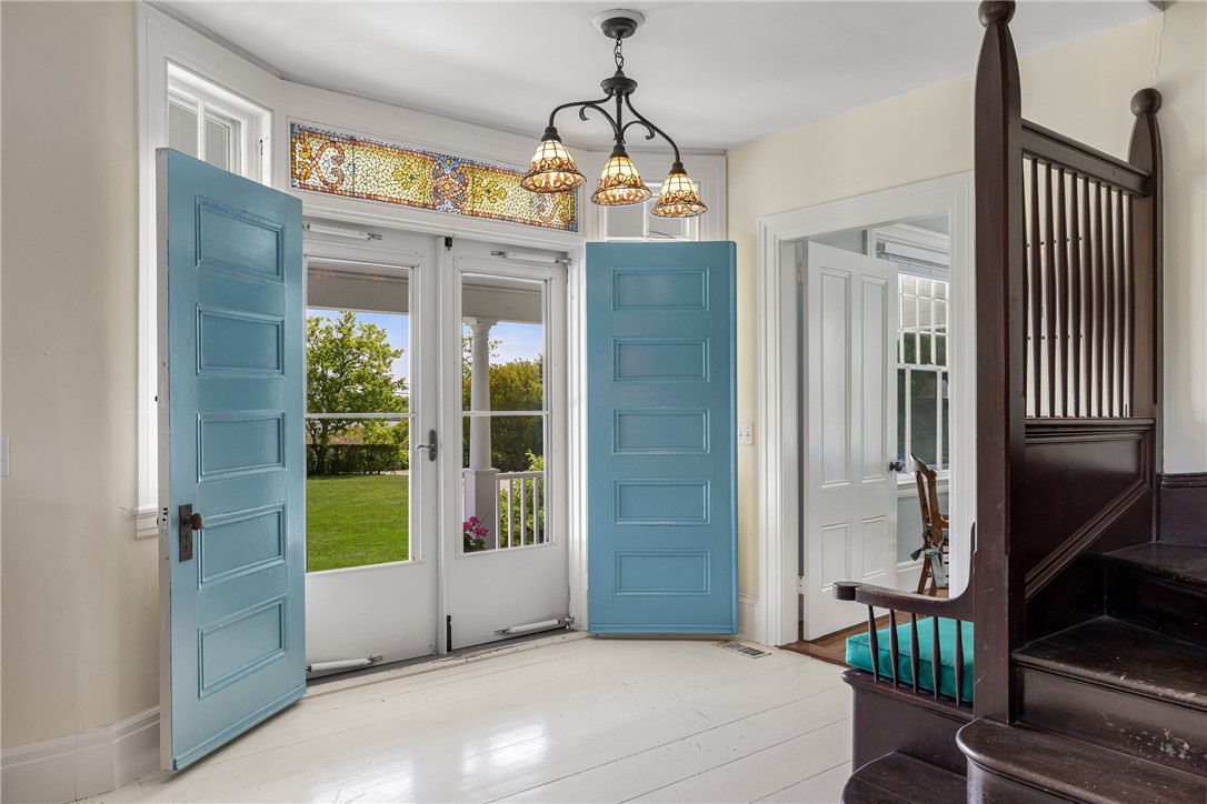 125 Sakonnet Point Road Little Compton, RI 02837 - Photo 18 of 32 Front door