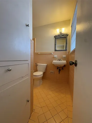 $899 | 1212 West 13th Street, Unit F, Austin, TX 78703