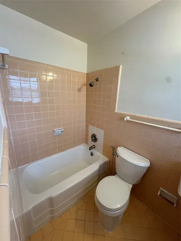 $899 | 1212 West 13th Street, Unit F, Austin, TX 78703