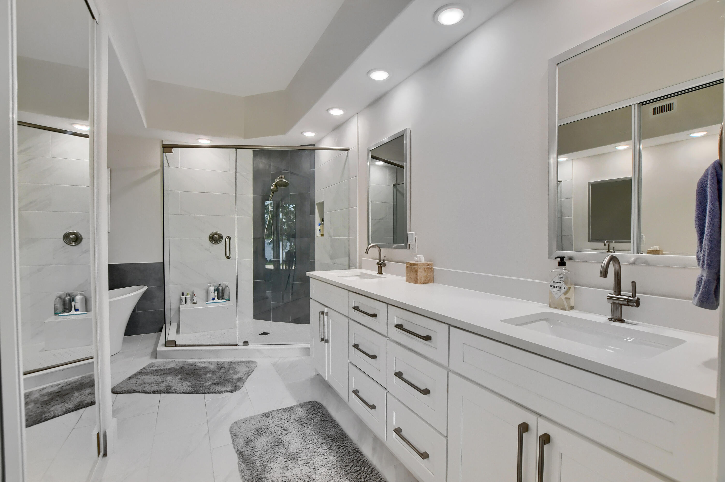 2461 Northwest 59th Street, Unit 701 Boca Raton, FL 33496 - Photo 21 of 62 PRIMARY BATHROOM