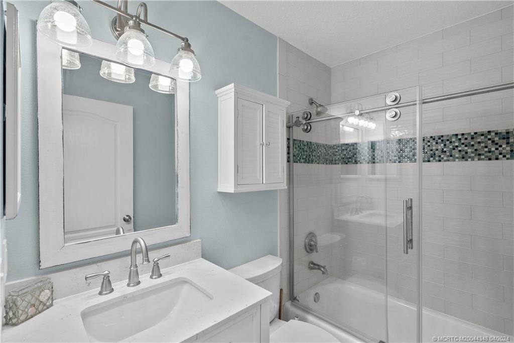 2733 Southwest Regency Road Stuart, FL 34997 - Photo 24 of 45 guest bath