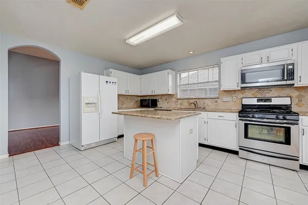$1,950 | 11563 Withers Way Circle, Houston, TX 77065