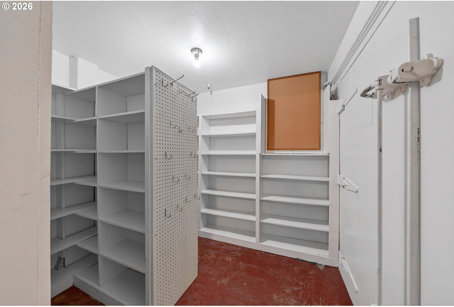 8160 Lookingglass Road Roseburg, OR 97471 - Photo 10 of 48 Gallery Image 10