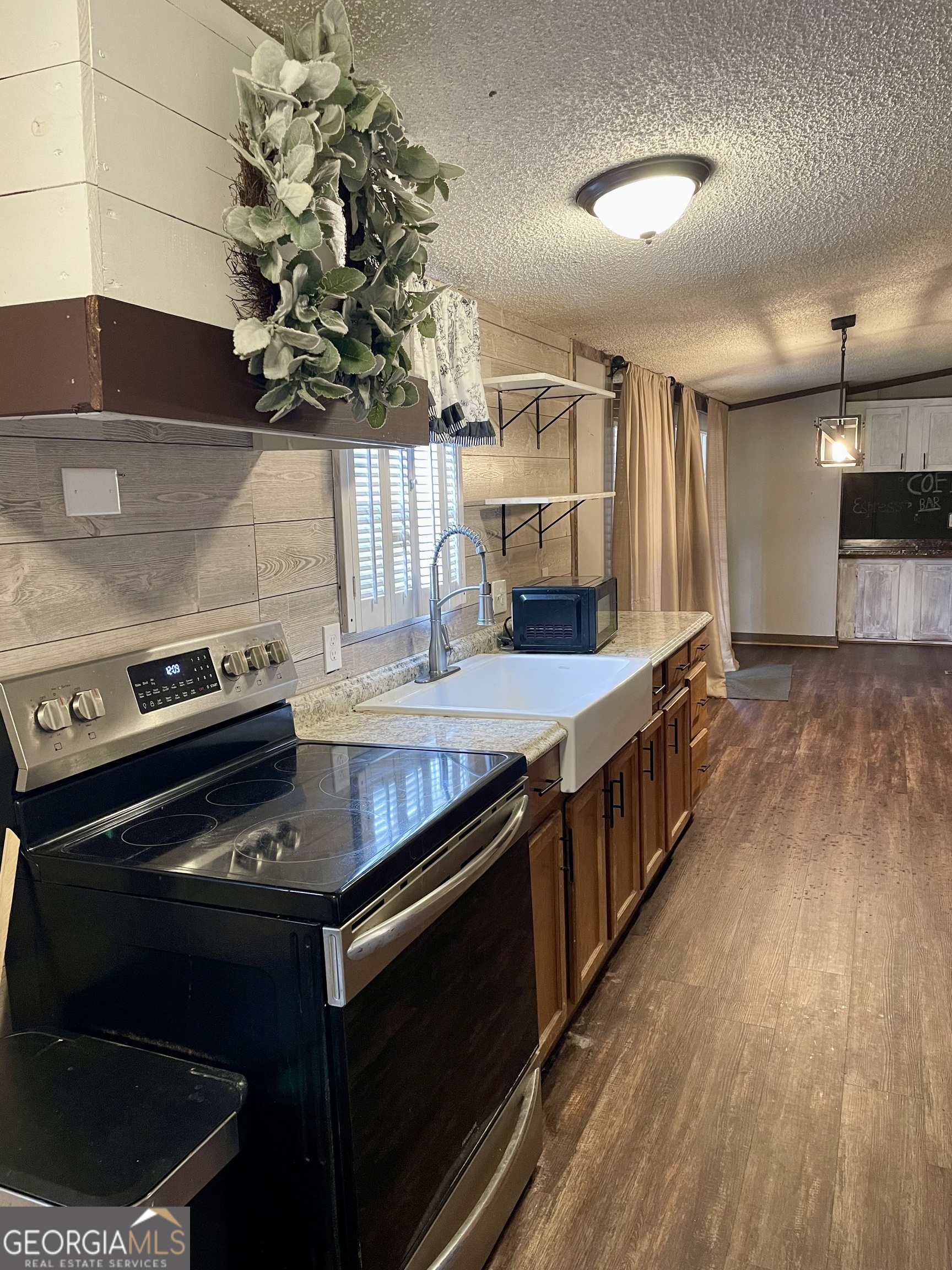 380 Jonah Hall Road Wrightsville, GA 31096 - Photo 3 of 8