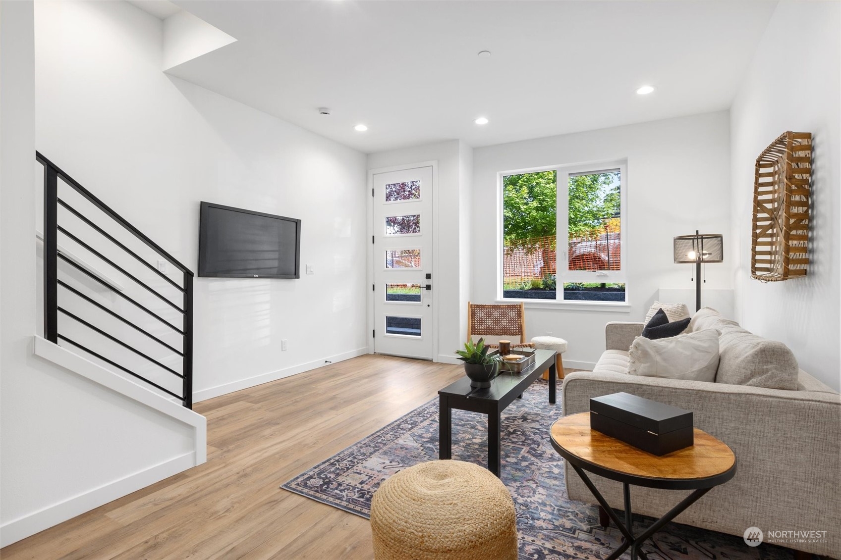 4209 Southwest Raymond Street Seattle, WA 98136 - Photo 4 of 40 Gallery Image 4