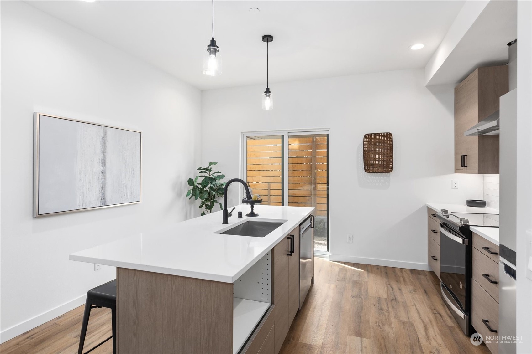 4209 Southwest Raymond Street Seattle, WA 98136 - Photo 10 of 40 Gallery Image 10