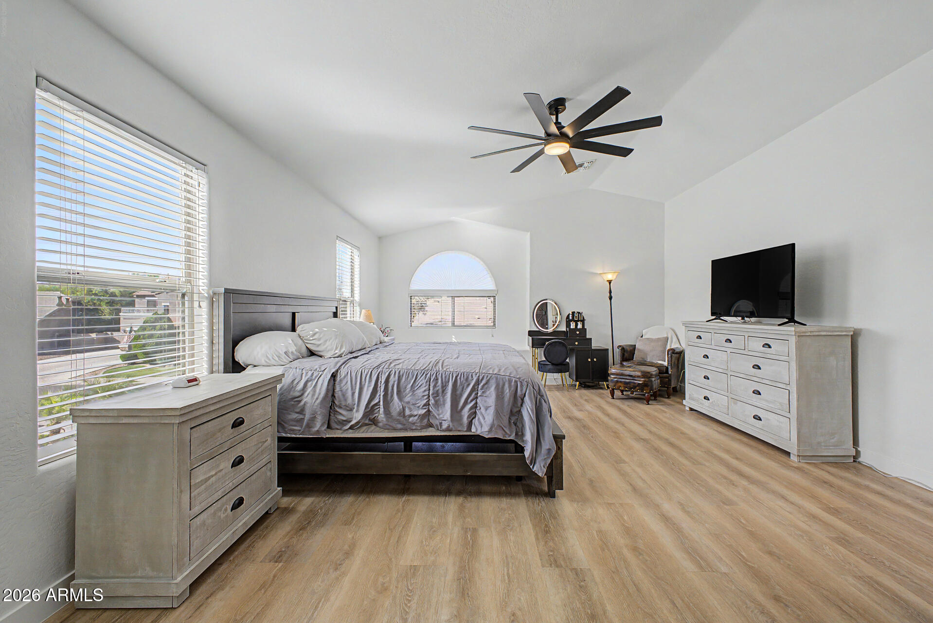 2541 East Ridge Creek Road Phoenix, AZ 85024 - Photo 17 of 43
