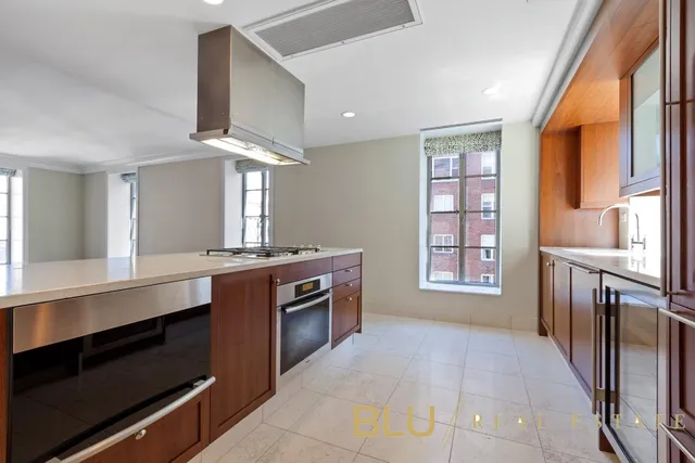 $3,250,000 | 140 East 63rd Street, Unit 10A | Lenox Hill