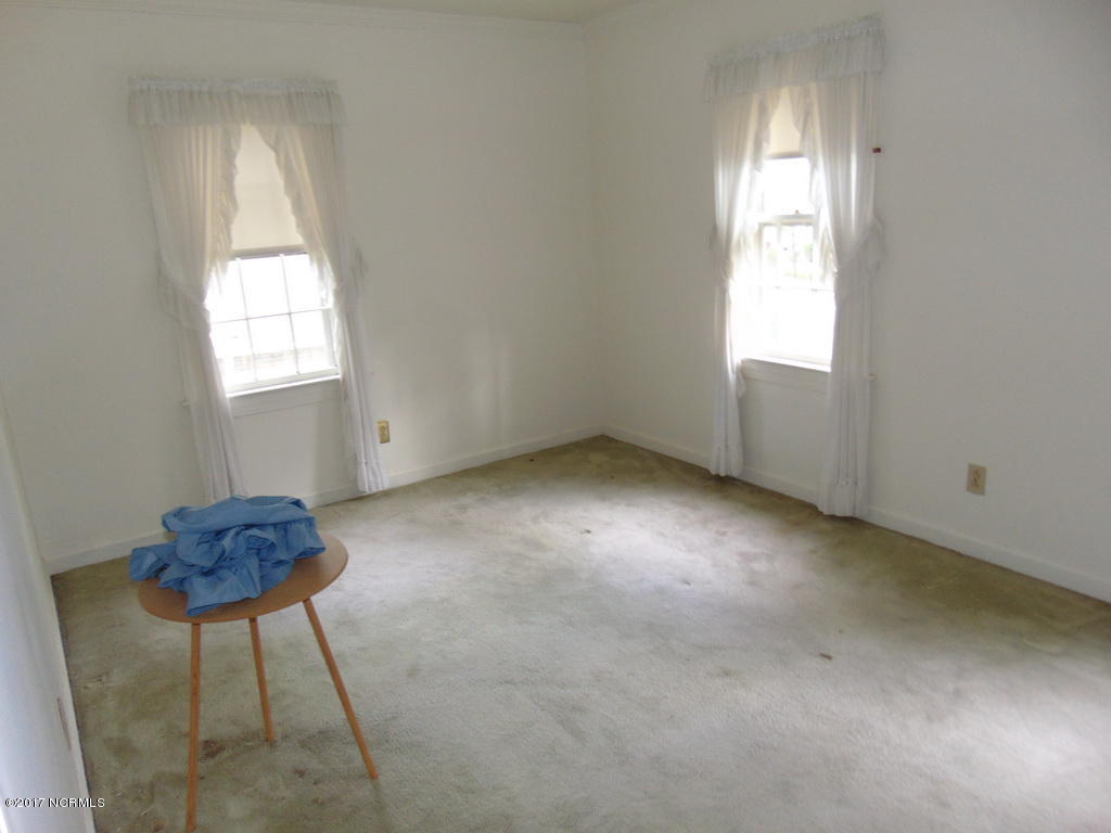 414 Lawson Road Washington, NC 27889 - Photo 12 of 14 27 BEDROOM 2