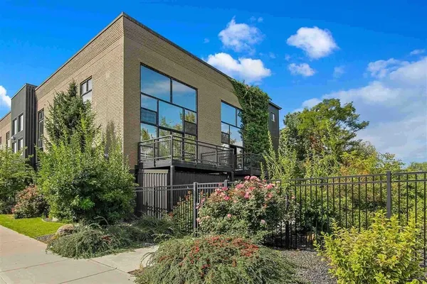 $719,500 | 629 North Iron Court, Spokane, WA 99202