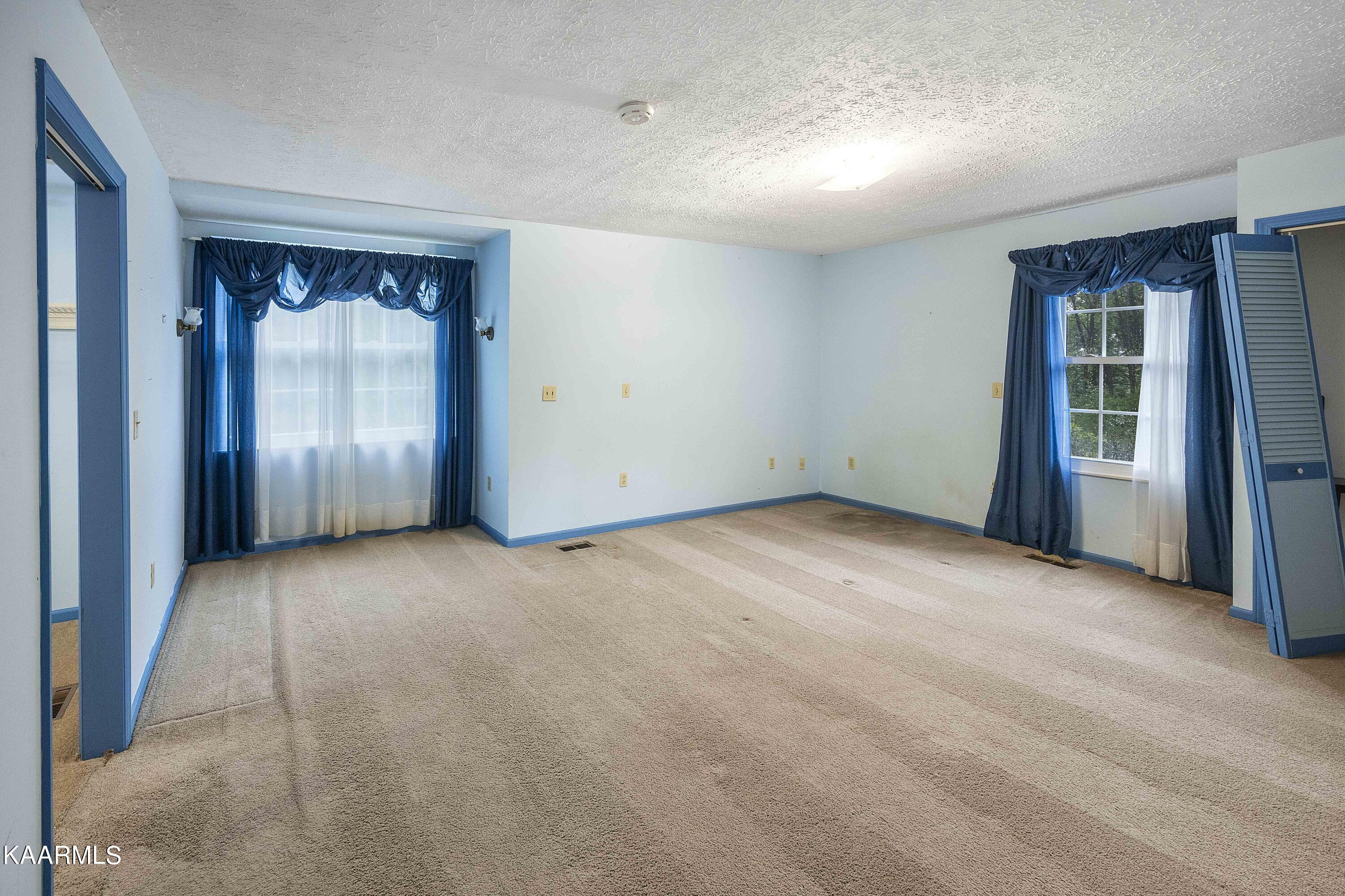 316 Landrum Road Clinton, TN 37716 - Photo 22 of 34 JY4A0152