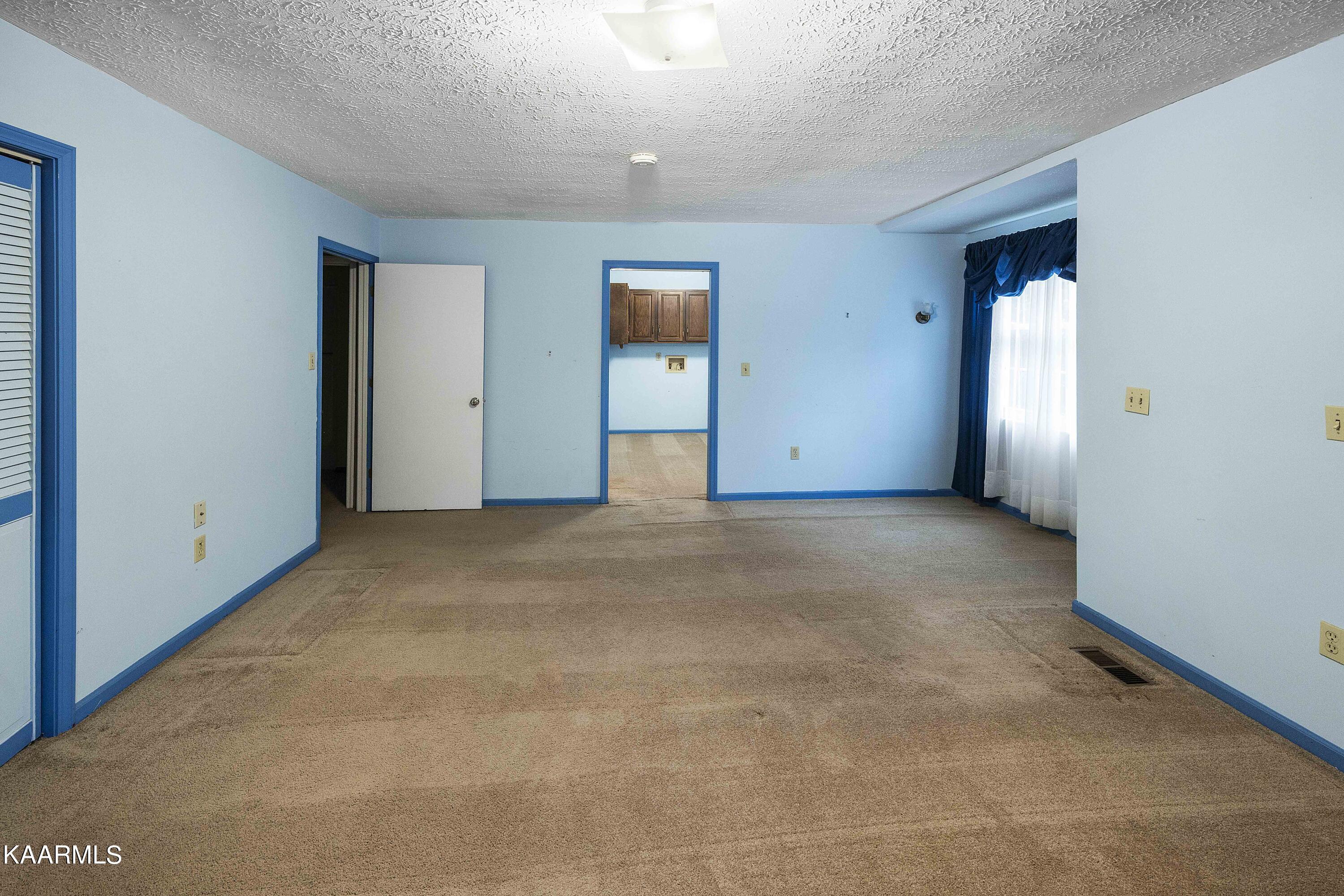 316 Landrum Road Clinton, TN 37716 - Photo 24 of 34 JY4A0158