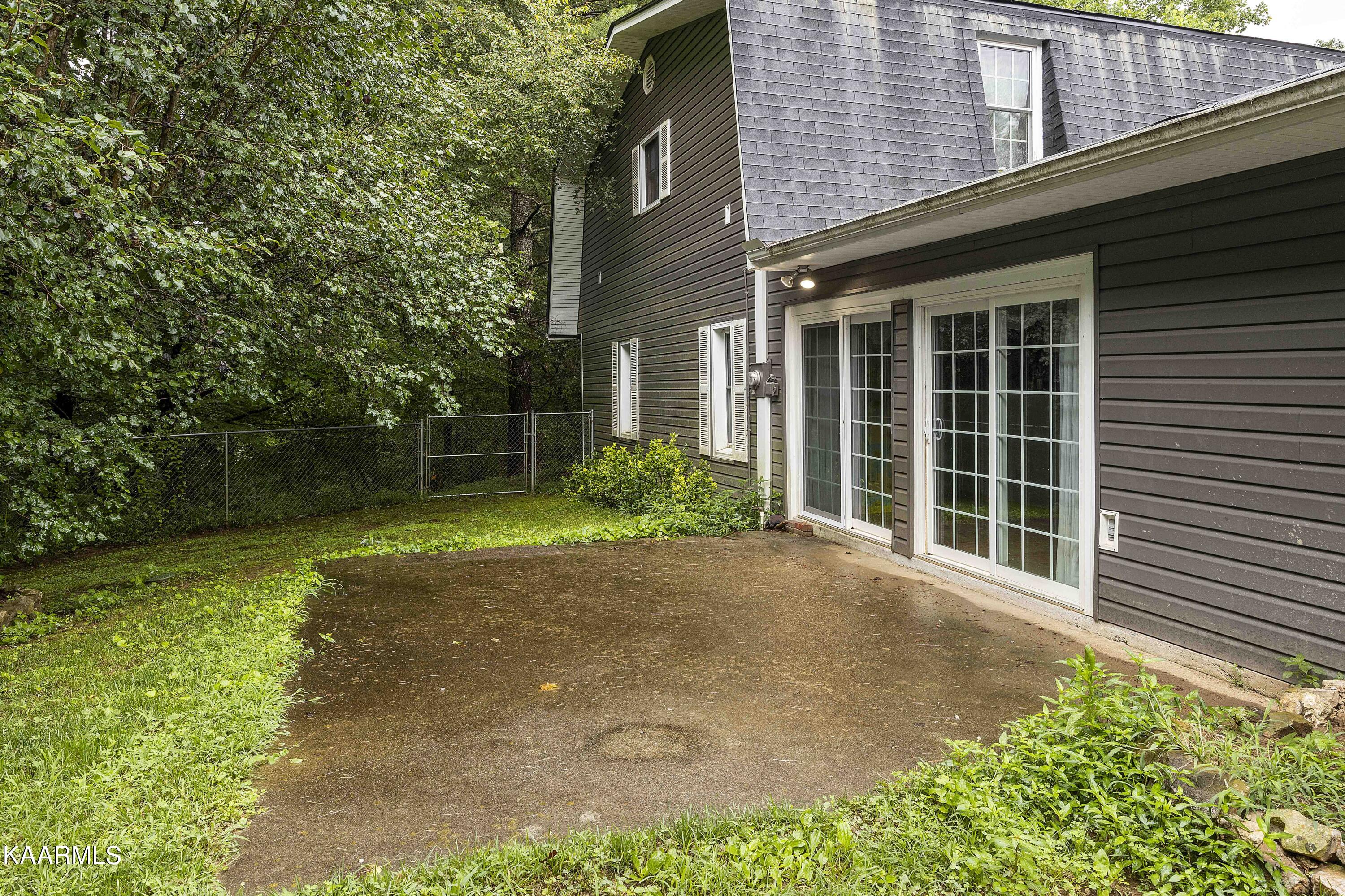 316 Landrum Road Clinton, TN 37716 - Photo 27 of 34 JY4A0178
