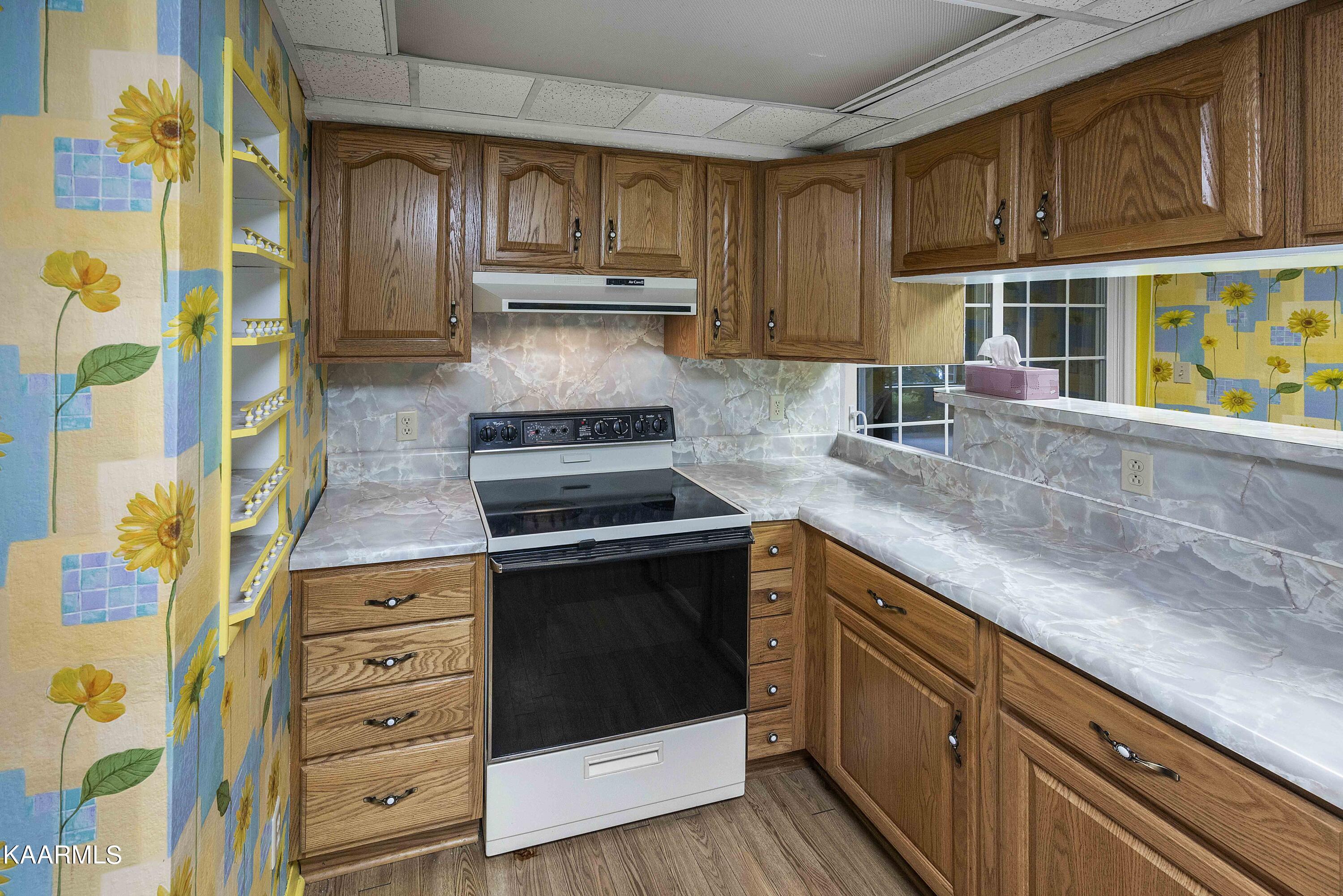 316 Landrum Road Clinton, TN 37716 - Photo 9 of 34 JY4A0121