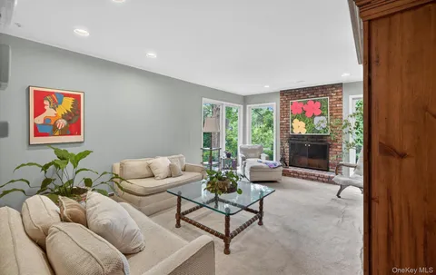 $2,050,000 | 19 Seward Drive, Woodbury, NY 11797