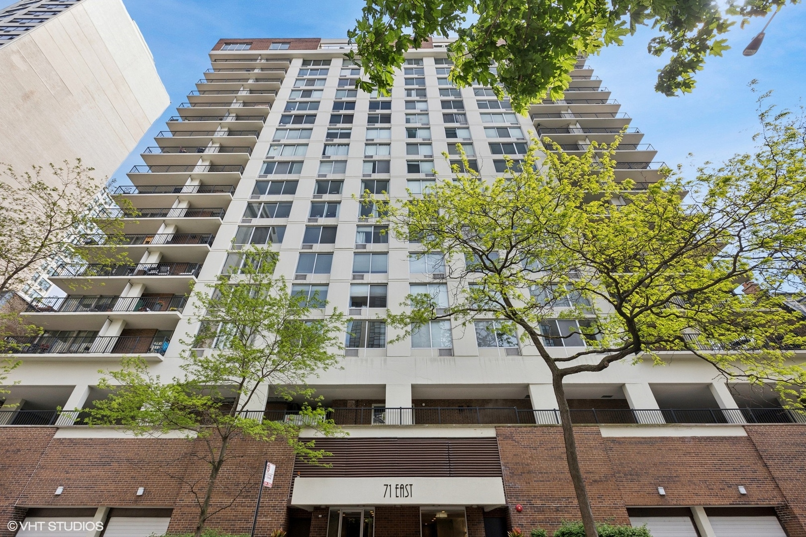 71 East Division Street, Unit 1606 Chicago, IL 60611 - Photo 1 of 34 front view of a building