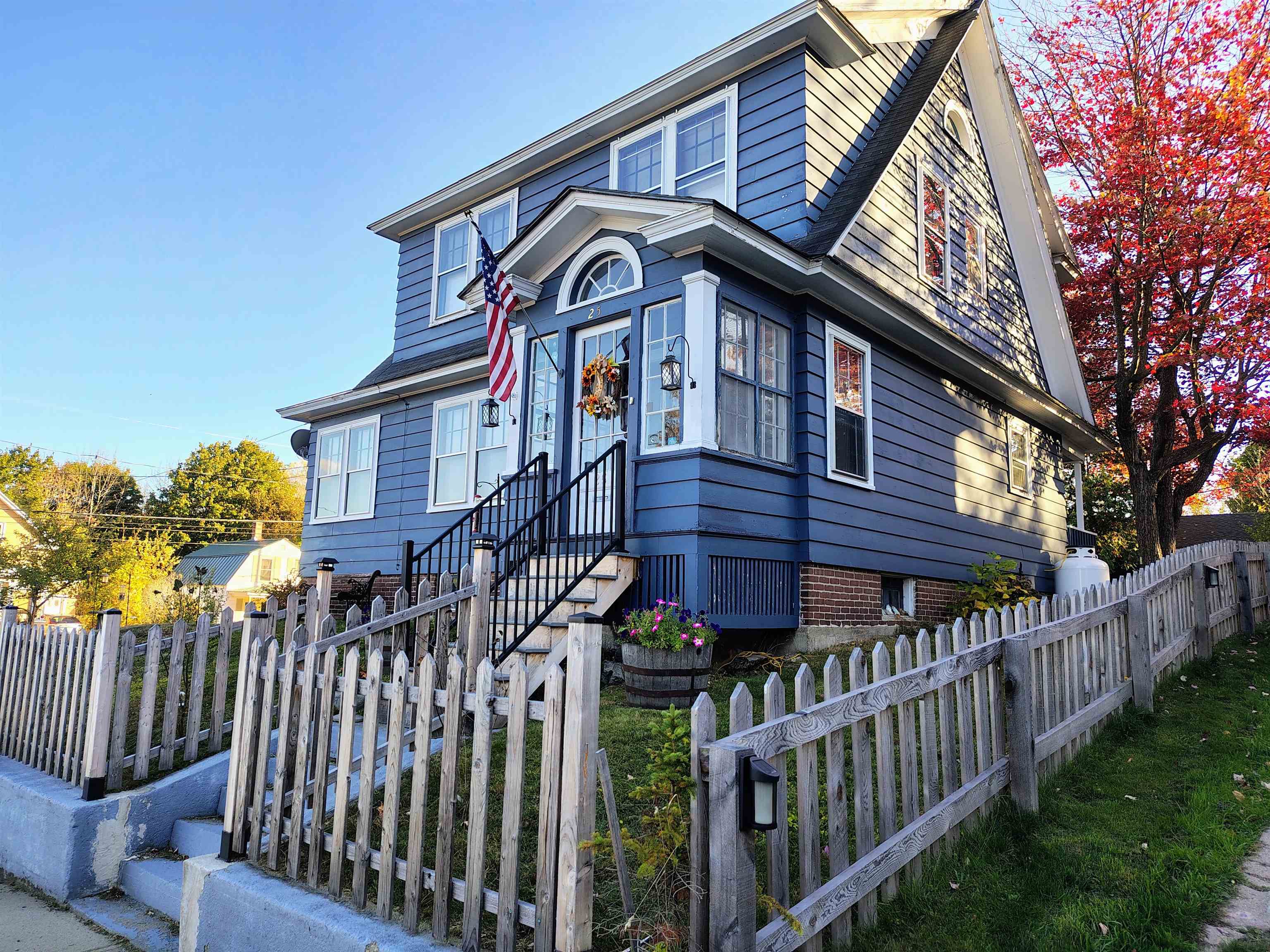 25 Laurel Street Berlin, NH 03570 - Photo 3 of 51