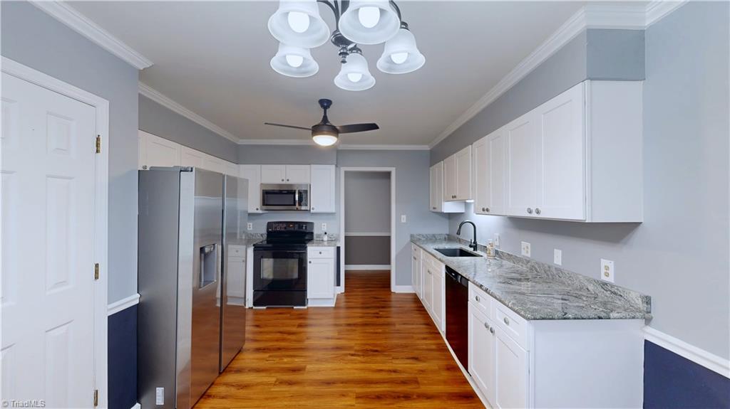 905 Old Winston Road High Point, NC 27265 - Photo 12 of 44 KITCHEN