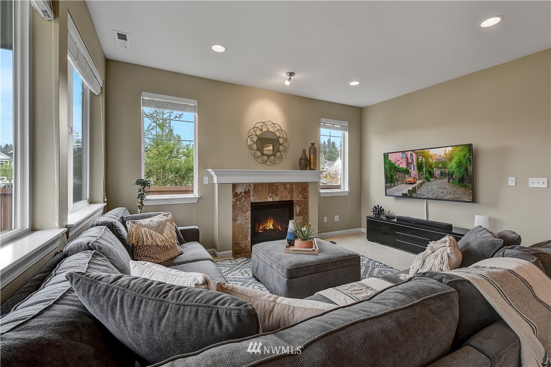 3703 196th Place Southeast Bothell, WA 98012 - Photo 4 of 30