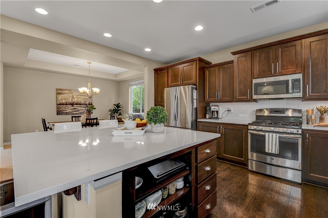 3703 196th Place Southeast Bothell, WA 98012 - Photo 9 of 30