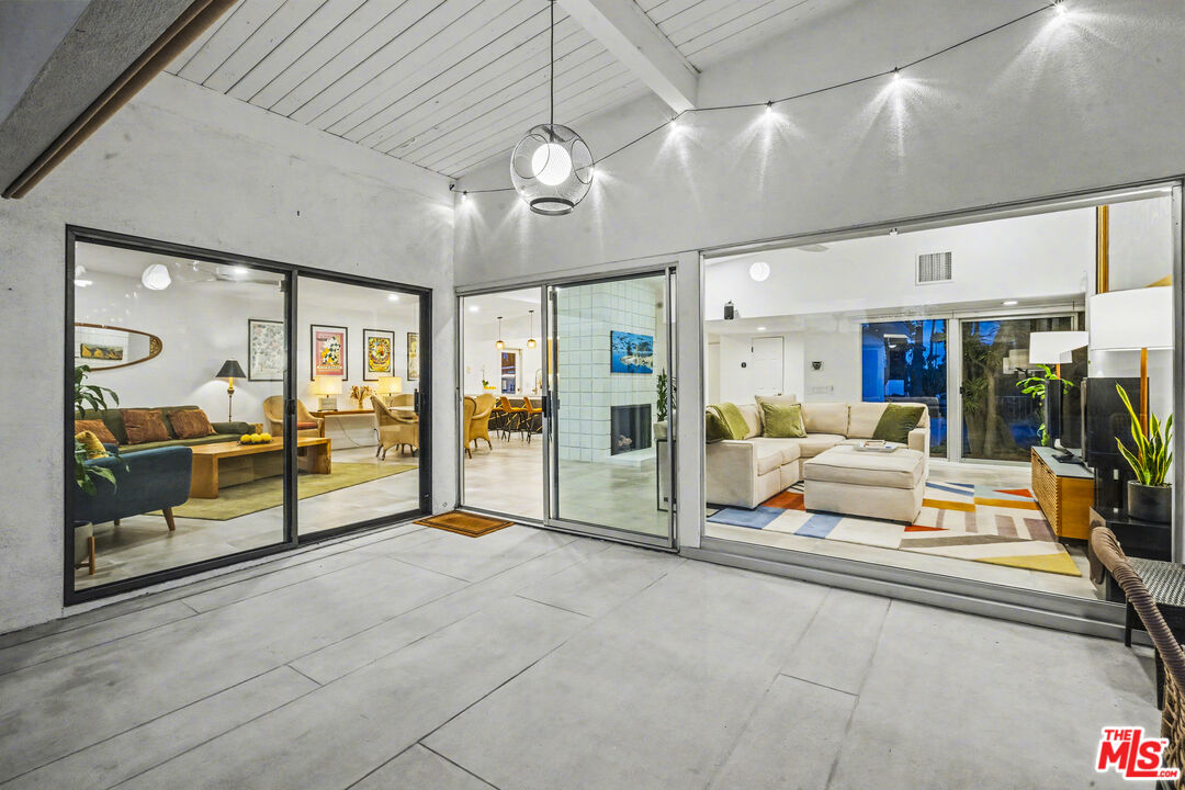 37223 Ferber Drive Rancho Mirage, CA 92270 - Photo 39 of 48 a living room with furniture
