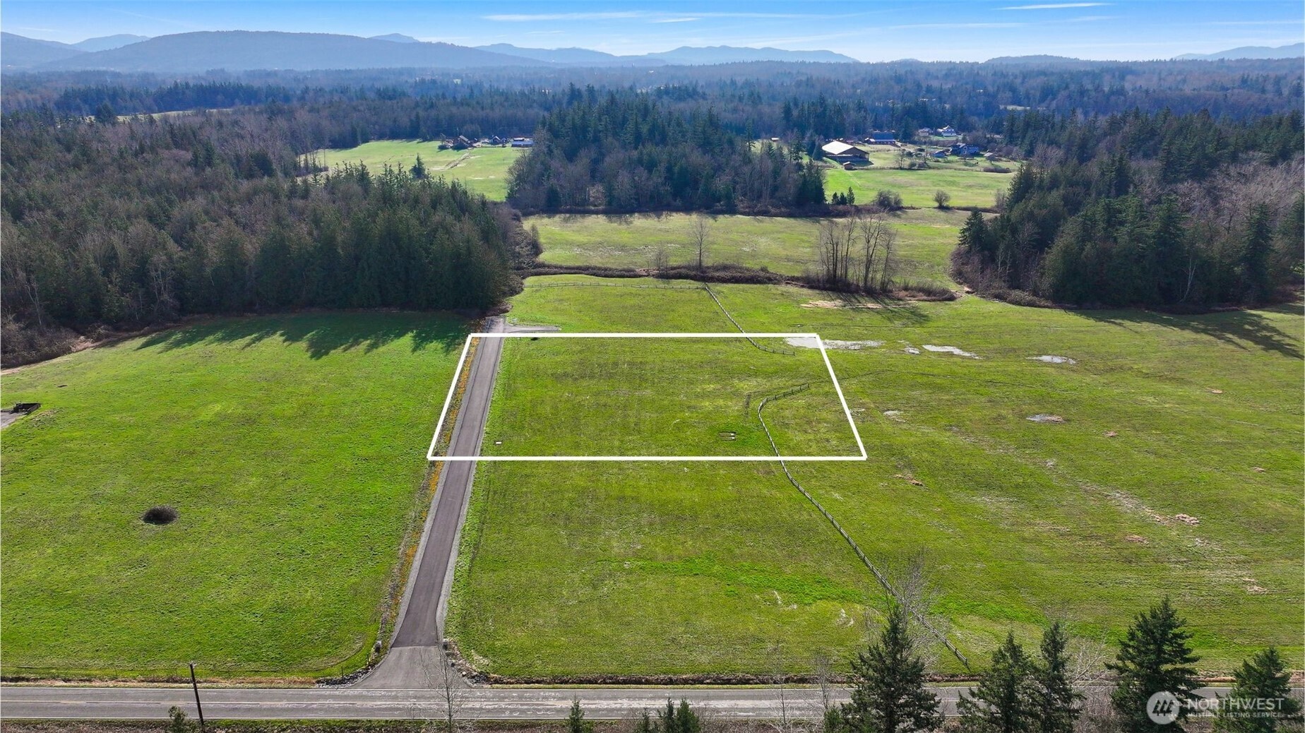 1379 Ten Mile Road Everson, WA 98247 - Photo 4 of 12