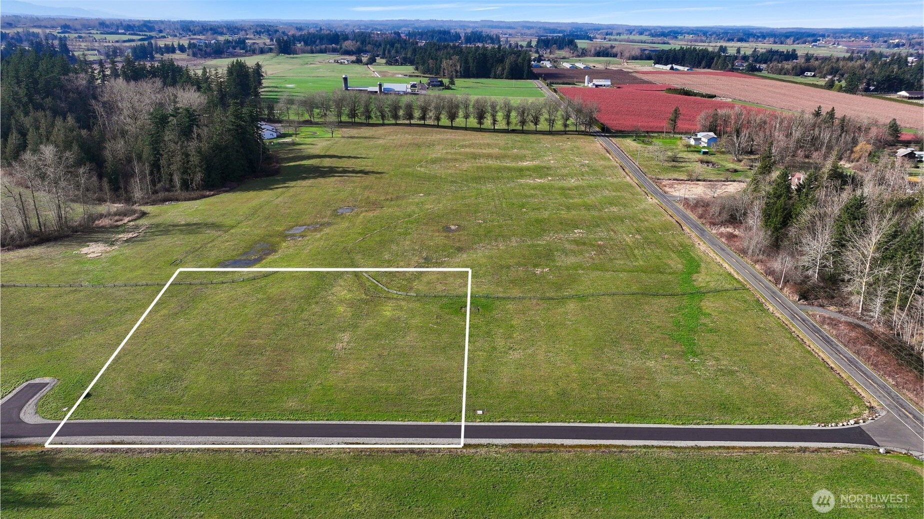 1379 Ten Mile Road Everson, WA 98247 - Photo 10 of 12 a view of a tennis court