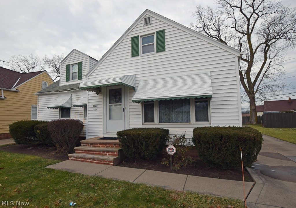 4127 Lowden Road Cleveland, OH 44121 - Photo 1 of 17
