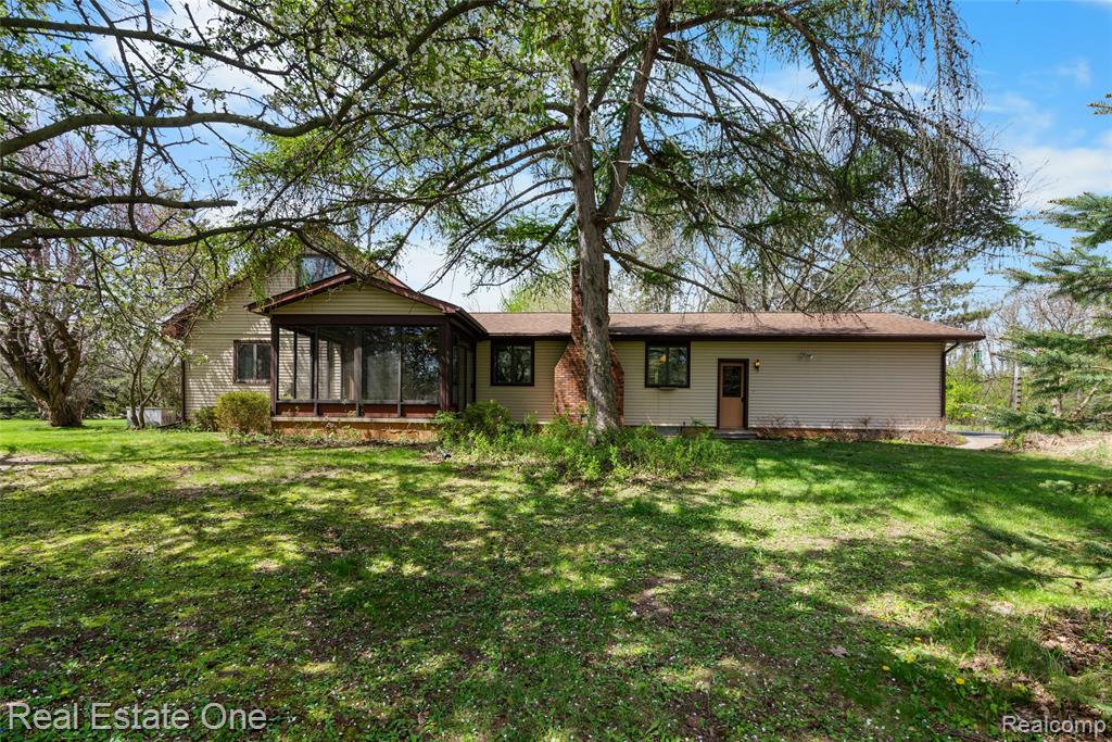 9050 Earhart Road South Lyon, MI 48178 - Photo 45 of 55