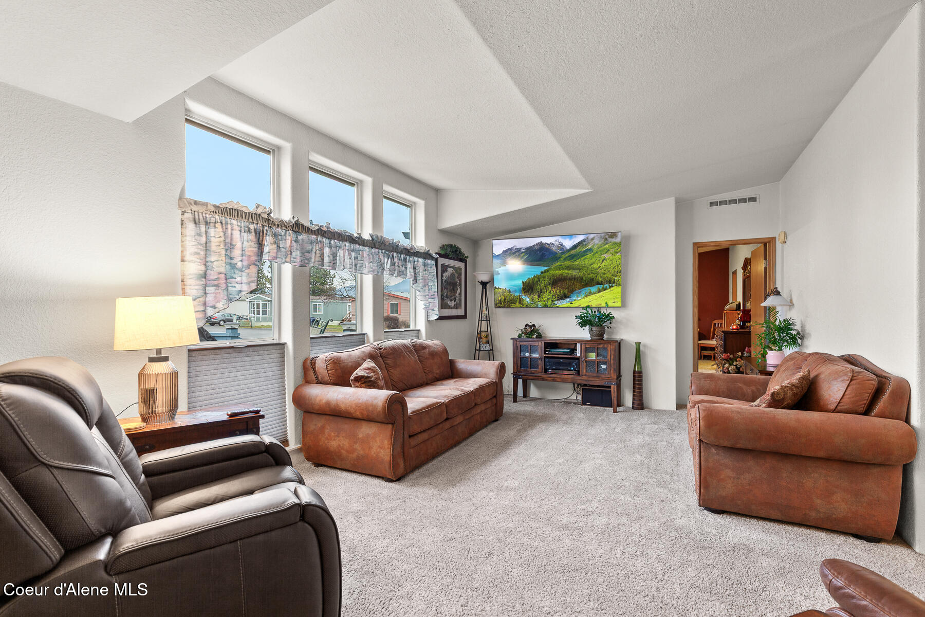 2203 West Jester Way Post Falls, ID 83854 - Photo 3 of 23 2203WJesterWay-3