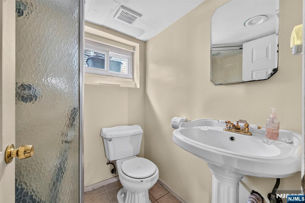 41 Berkeley Place Bloomfield, NJ 07003 - Photo 22 of 30