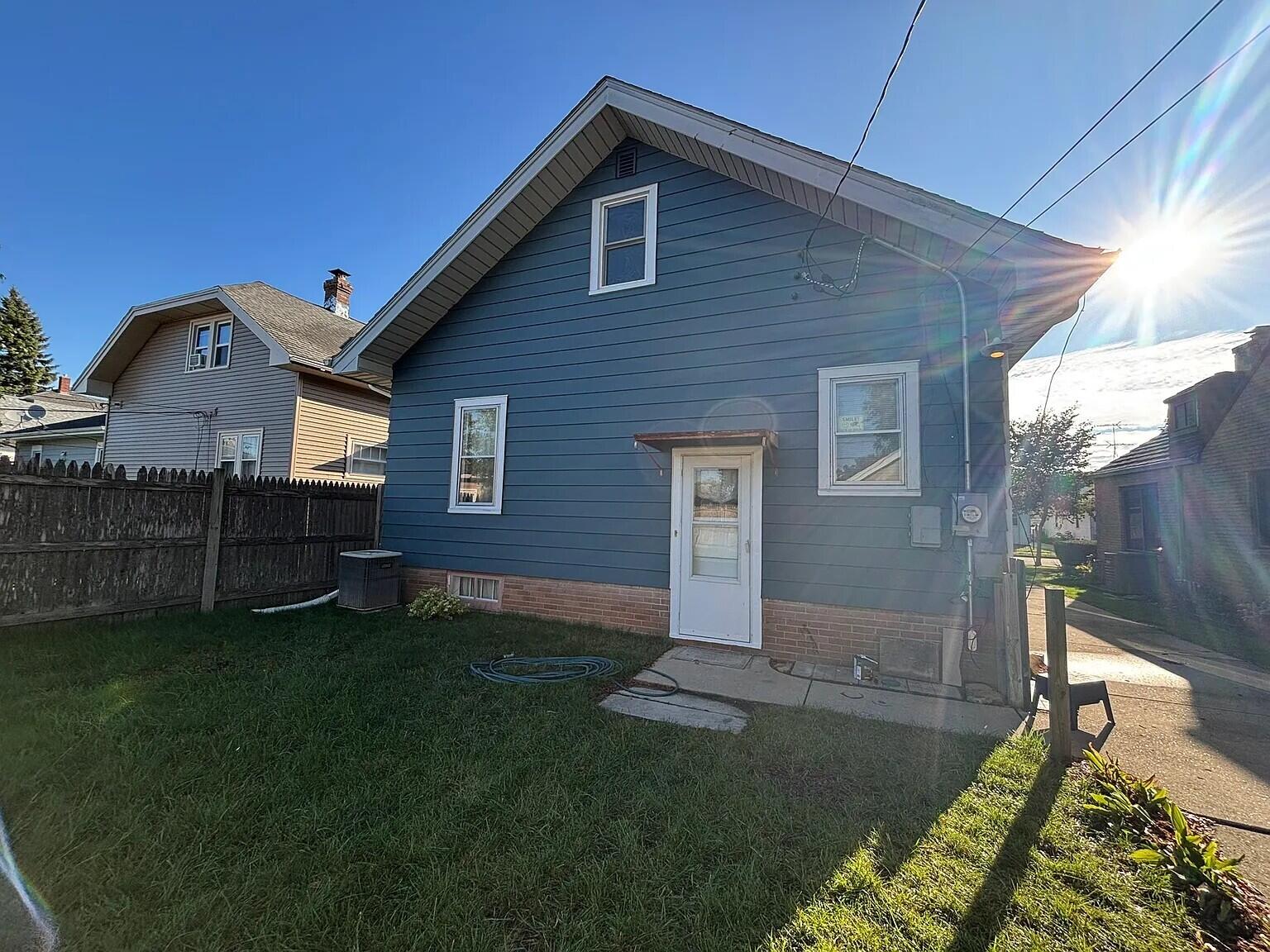 1238 Monroe Avenue Racine, WI 53405 - Photo 33 of 33 Back