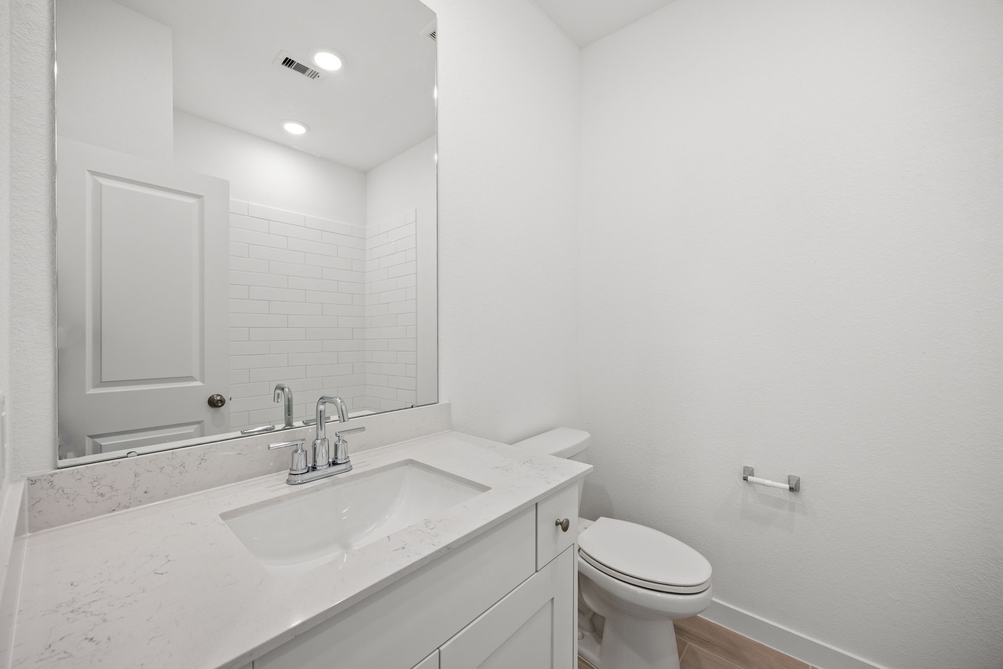 28947 Rustic Robin Lane Hockley, TX 77447 - Photo 18 of 33 Secondary bathroom