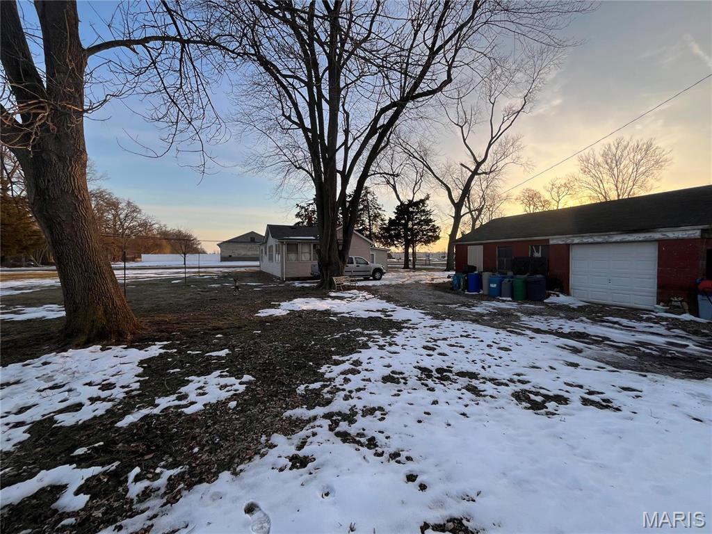 5267 Chain Of Rocks Road Edwardsville, IL 62025 - Photo 5 of 9