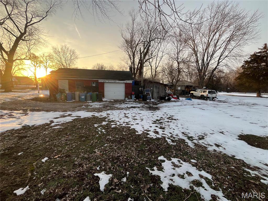 5267 Chain Of Rocks Road Edwardsville, IL 62025 - Photo 8 of 9