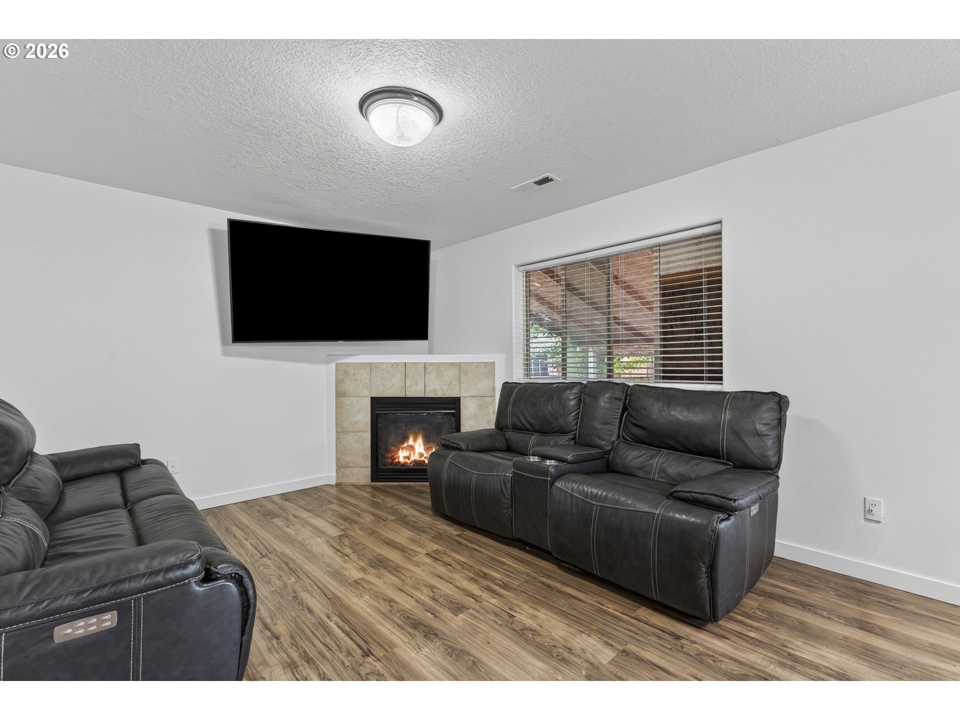 871 North 20th Way Cornelius, OR 97113 - Photo 10 of 37 Family Room