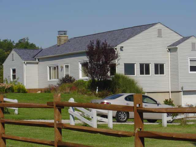 1133 Refugee Road Southeast Hebron, OH 43025 - Photo 1 of 5