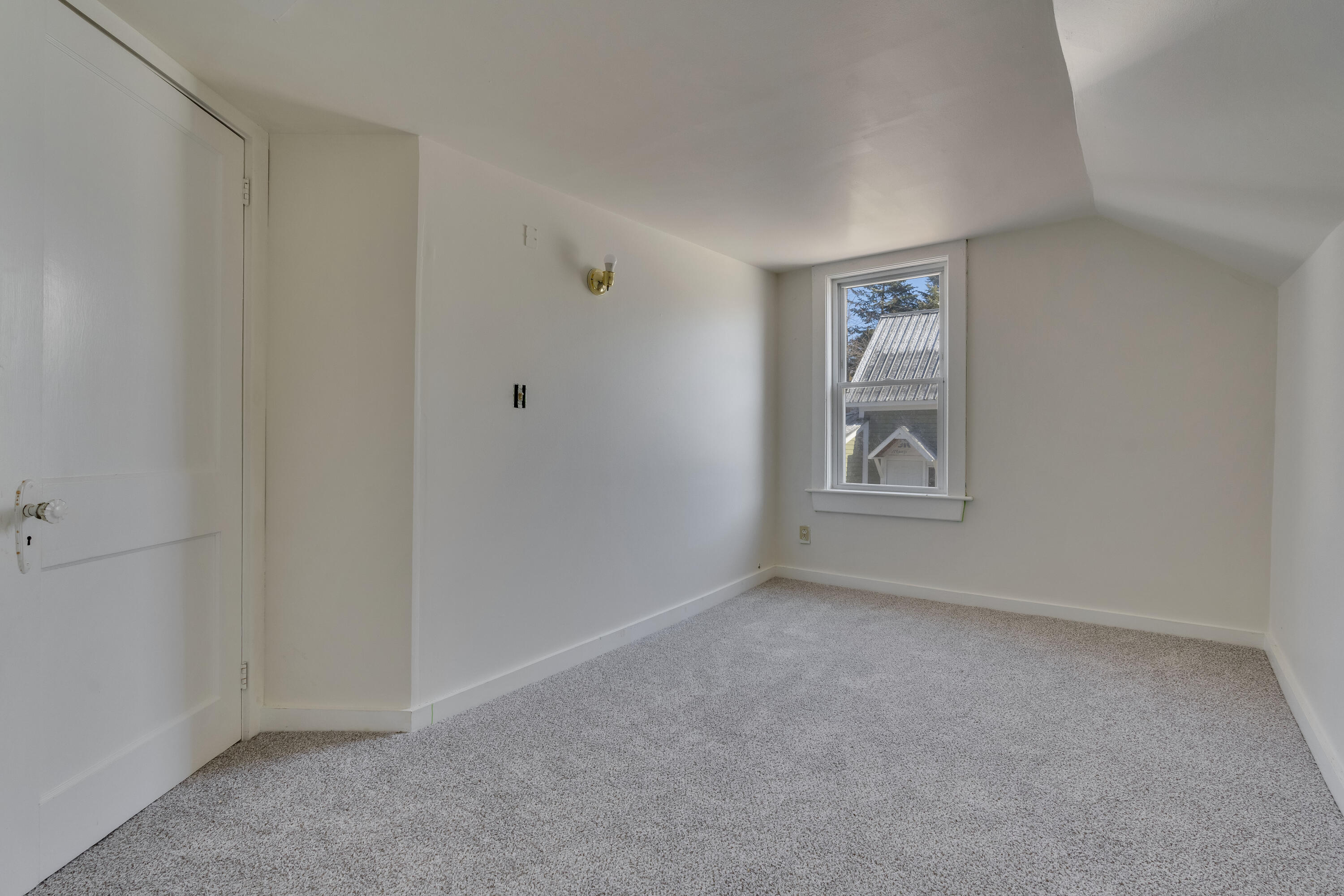 44 Towle Street Auburn, ME 04210 - Photo 17 of 30 _DSC6216