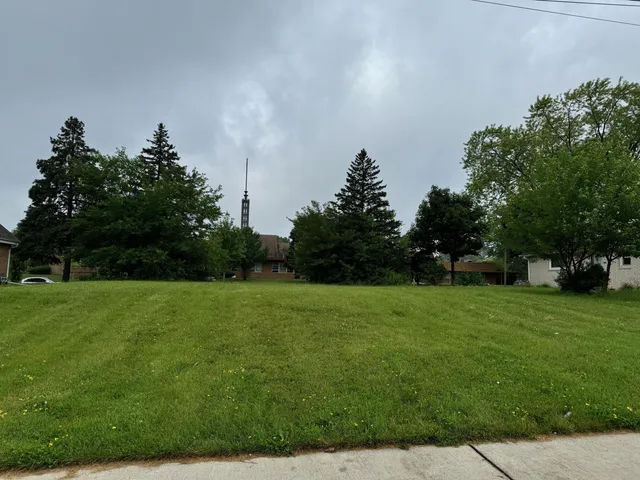 $7,500 | 7722 West Potomac Avenue, Milwaukee, WI 53222