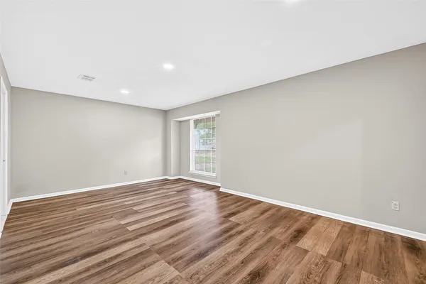 $1,850 | 403 Mistywood Drive, Houston, TX 77090
