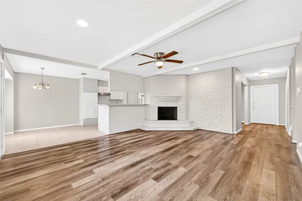 $1,850 | 403 Mistywood Drive, Houston, TX 77090