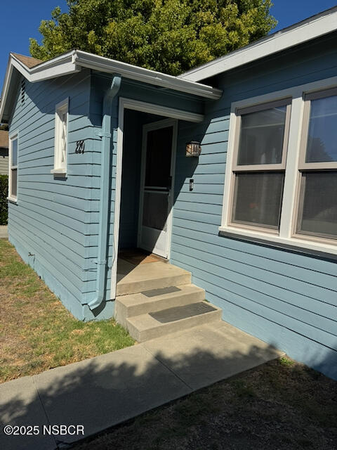 224 North F Street Lompoc, CA 93436 - Photo 8 of 15 IMG_2144