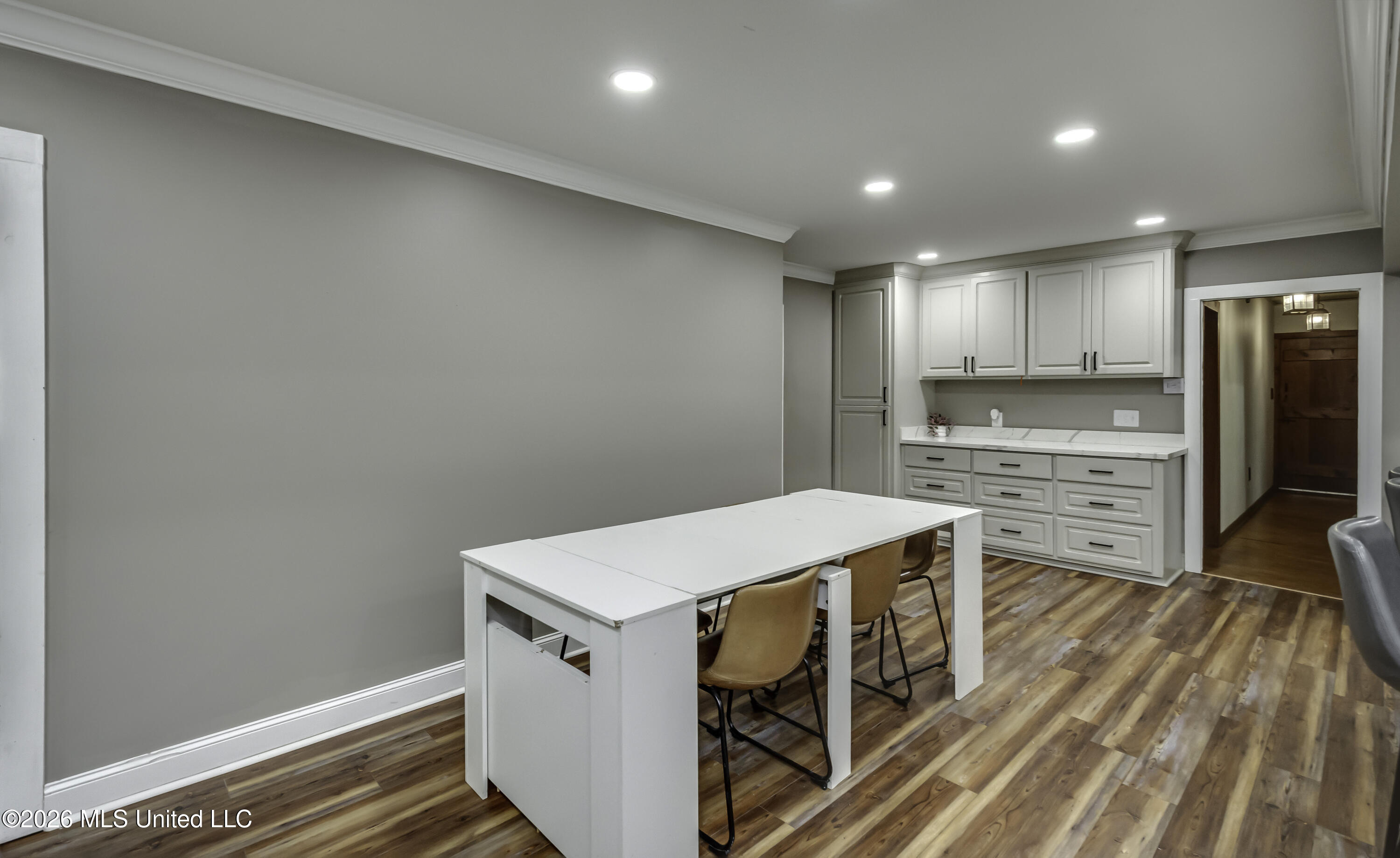 214 Parks Road Jackson, MS 39212 - Photo 12 of 96 Living dining combo