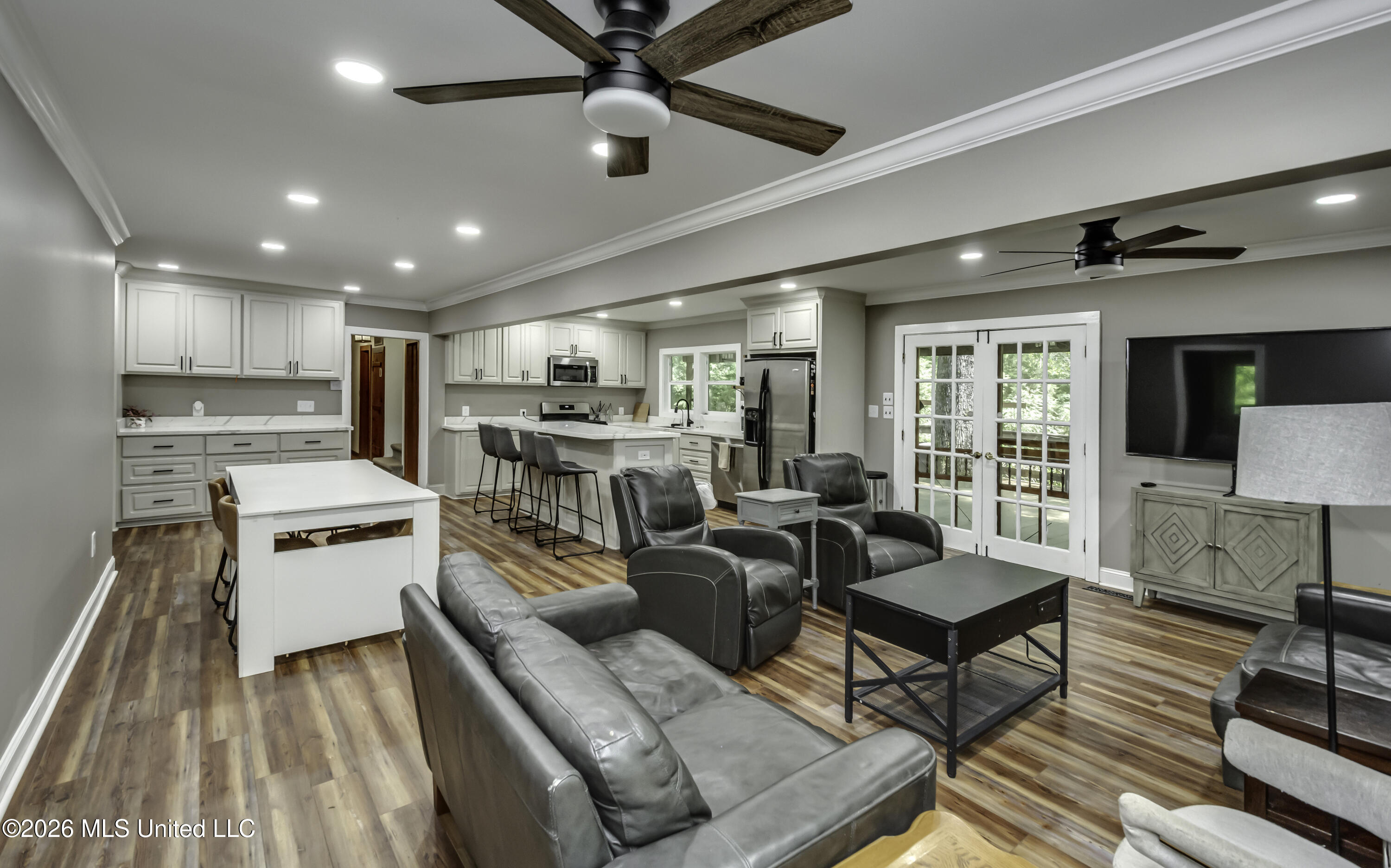 214 Parks Road Jackson, MS 39212 - Photo 13 of 96 Family room