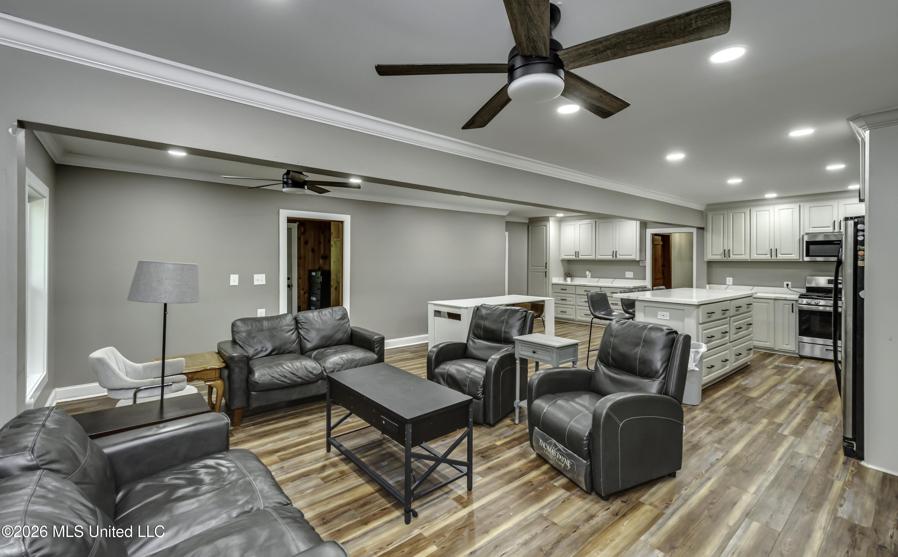 214 Parks Road Jackson, MS 39212 - Photo 16 of 96 Family room