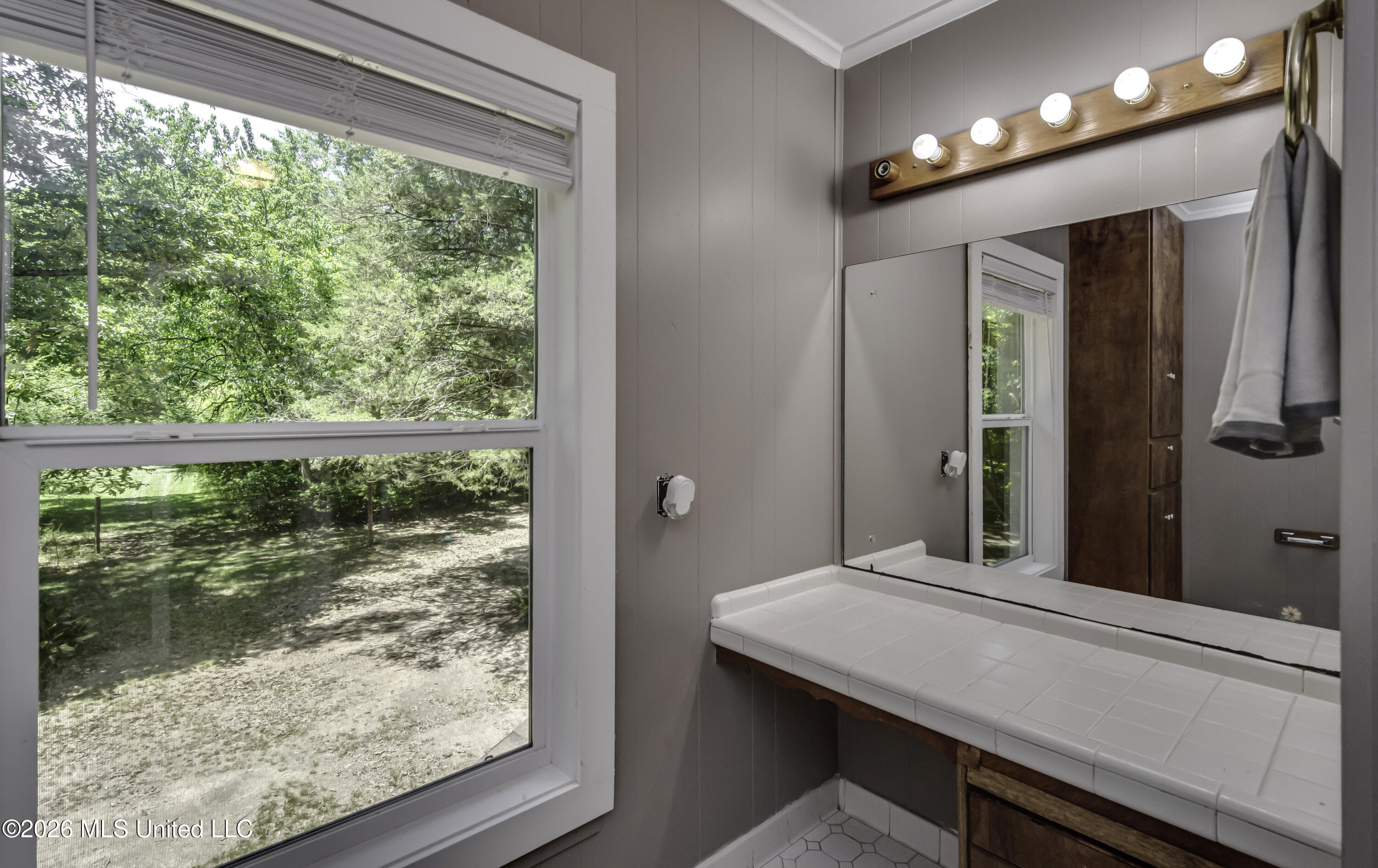 214 Parks Road Jackson, MS 39212 - Photo 27 of 96 Primary Bathroom