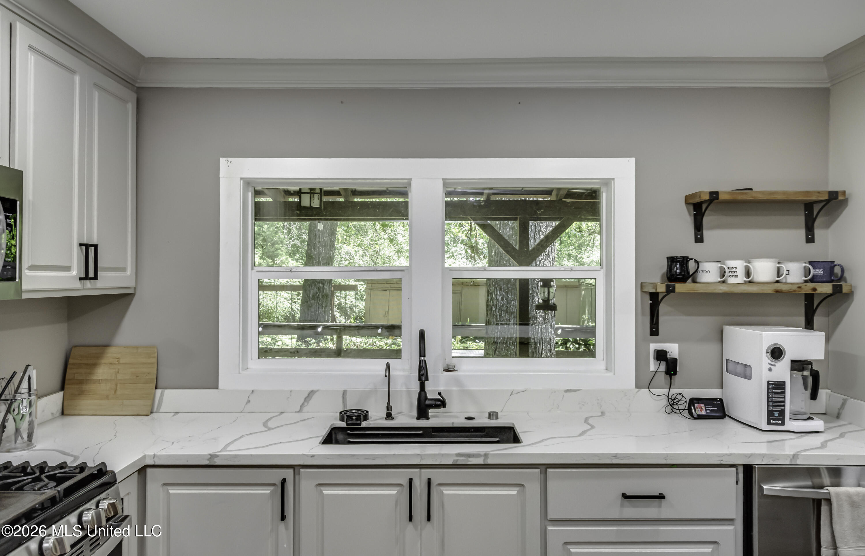 214 Parks Road Jackson, MS 39212 - Photo 4 of 96 Kitchen island