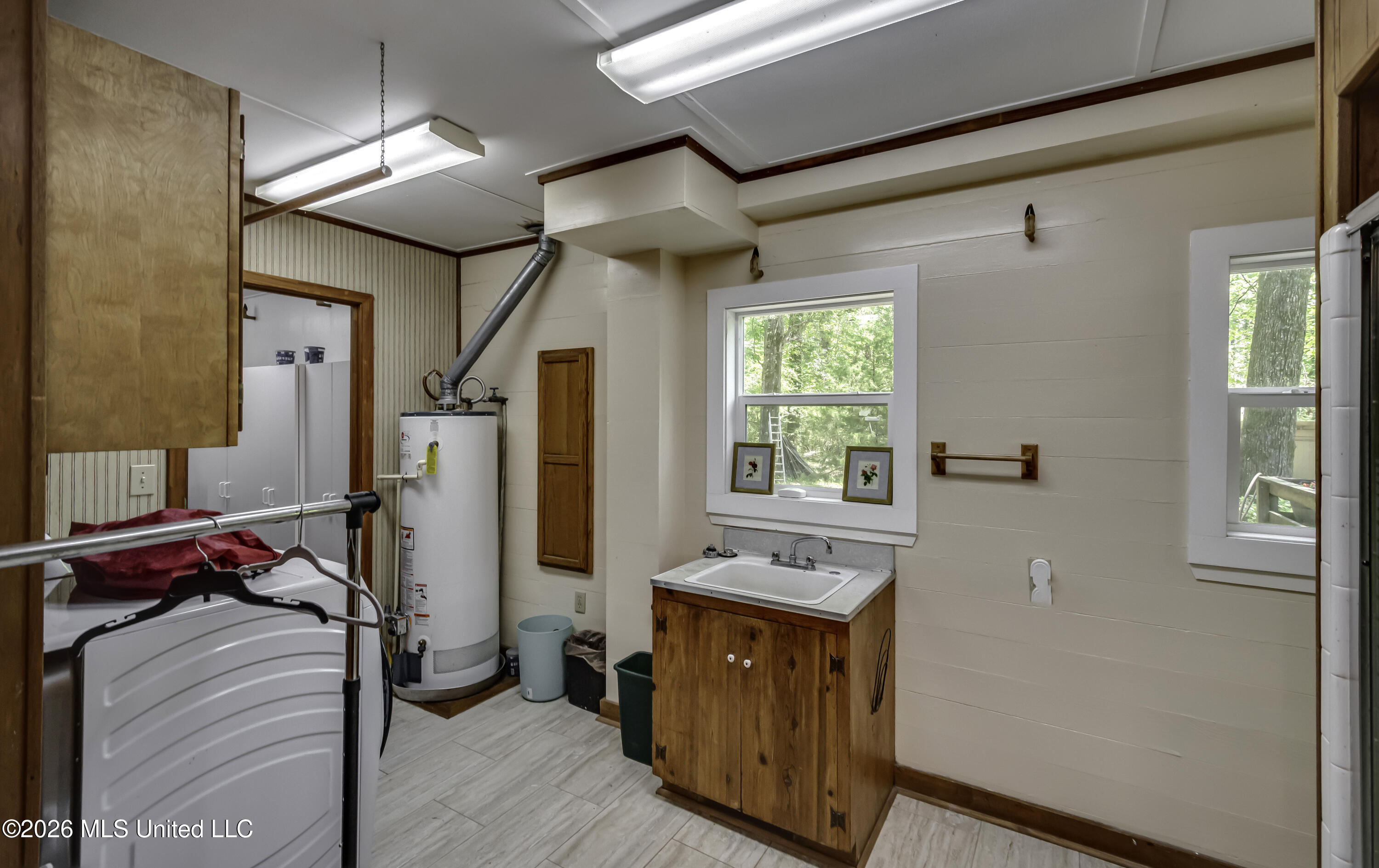 214 Parks Road Jackson, MS 39212 - Photo 52 of 96 Laundry/utility area